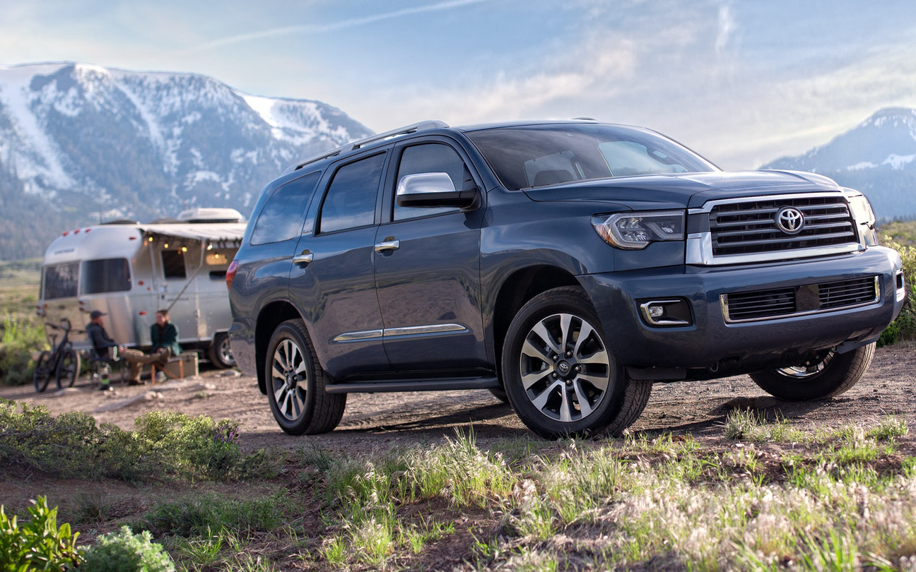 Comparison - Toyota Fortuner 2021 - vs - Toyota Sequoia Limited 2019